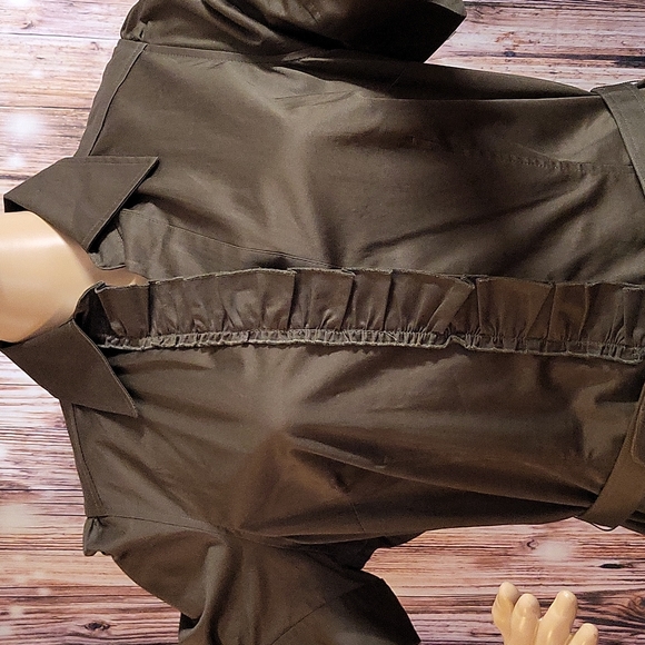 NWOT New York & Company Women's Puffed Sleeve Ruffle-V-Neck W/Belt Size 12 - Picture 5 of 14